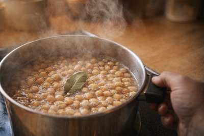 How to Master the Art of Cooking Chickpeas: A Culinary Guide